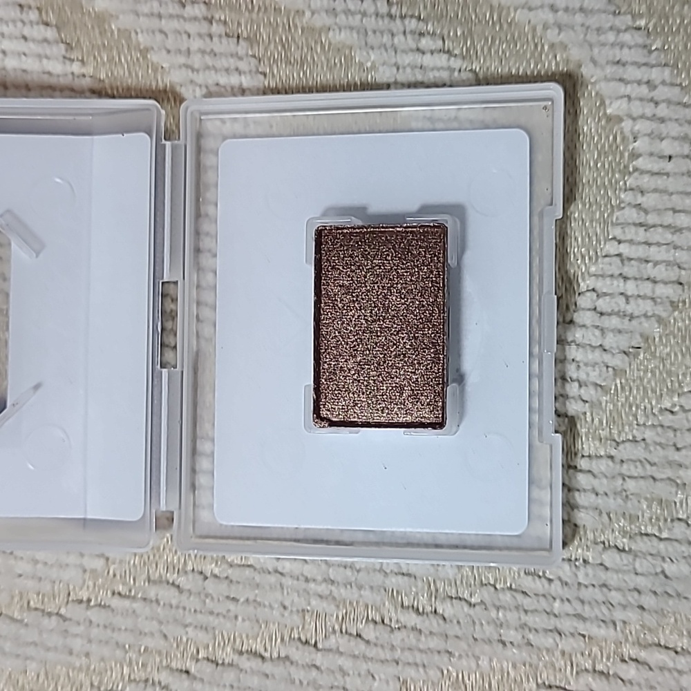 Mary Kay Rustic ChromaFusion Eye Shadow.